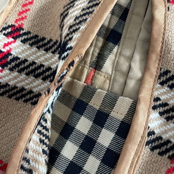 Burberry Men’s Lined Trench Coat - Picture 7 of 11